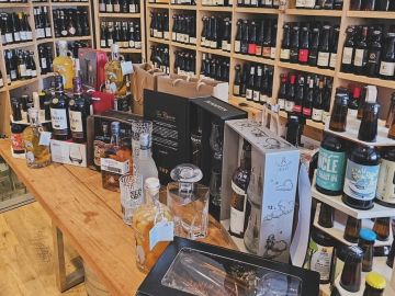 J-1 Fête des Pères 🦸♂️
En manque d’inspiration pour gâter votre papa ? Nous avons plein d'idées à vous proposer..
Belle journée à tous ! 😉
#lacaveducoin...