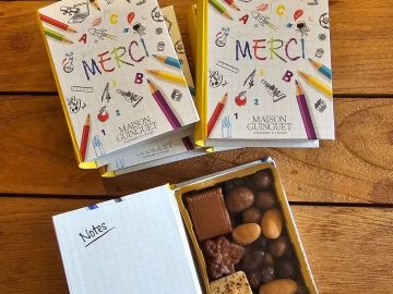 Parce qu’ils ont pris soin de vos enfants toute l’année et parce qu’ils les aident à grandir un petit peu chaque jour.. 🎒☀️🏖️
MERCI aux supers Maîtres,...